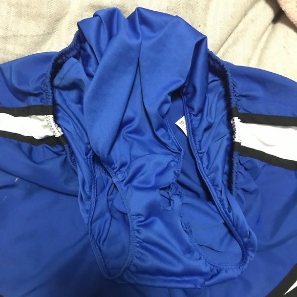 Nike running shorts - Picture 4 of 4